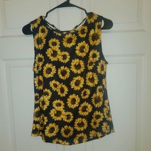 Womems Medium Sunflower Top